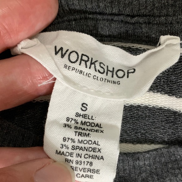 Workshop Republic Clothing Gray and White Top - Picture 2 of 6